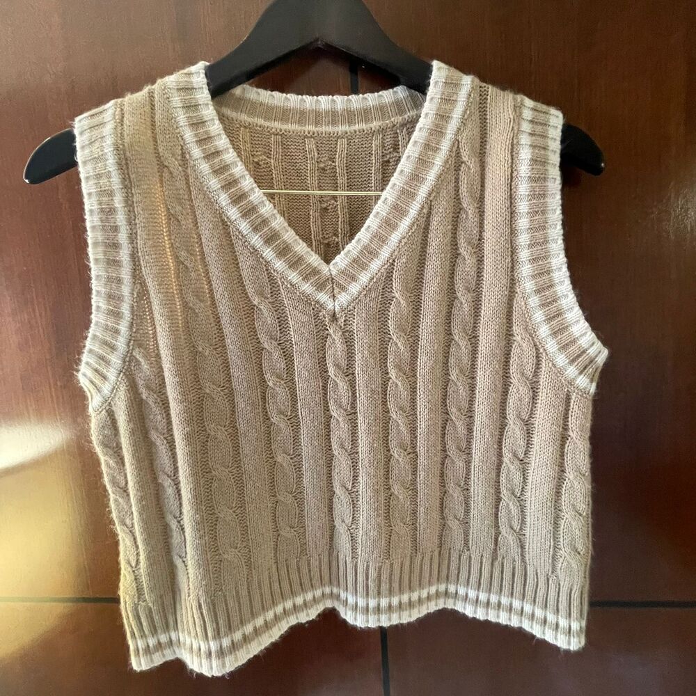 Women's Beige Cable-knit Vest V-neck Acrylic tank Top Sweater Size M - Picture 2 of 6